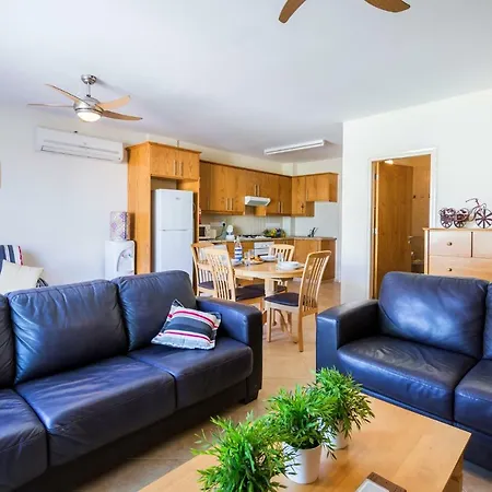 Modern 1 Bedroom *